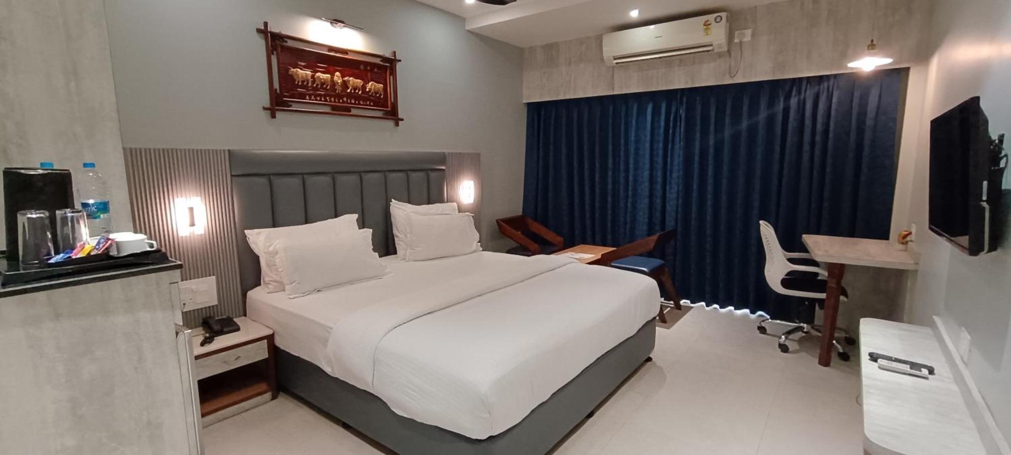 Hotel Lee Garden Near To Blue Flag Beach 500 Mtrs Puri Exterior photo